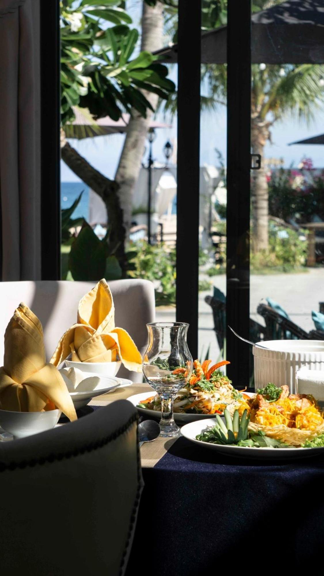 Seaside Boutique Resort Quy Nhon Buitenkant foto